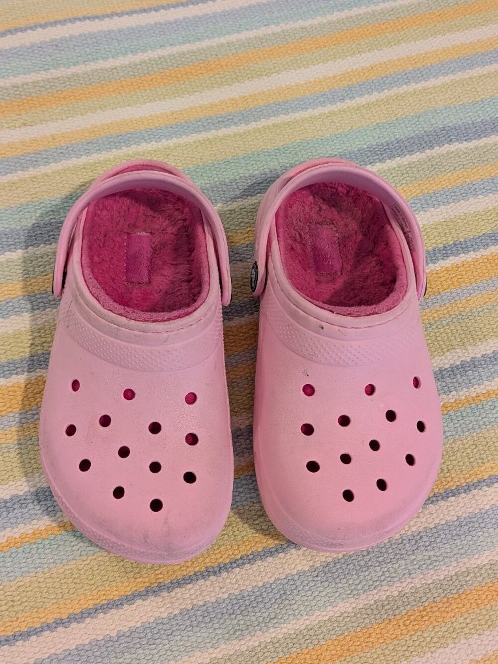 ⭐ Pink Lined Crocs size 12